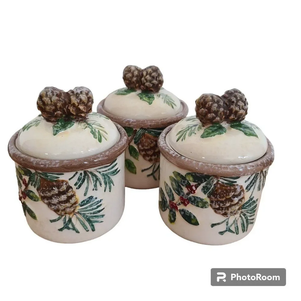 Yankee Candle Trio Of Ceramic Christmas Holiday Votive Tealight Holders With Lid